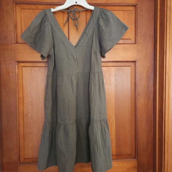 Old Navy Dresses & Skirts - Old Navy Olive Midi Dress With Pockets